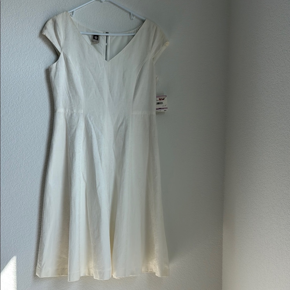 Anne Klein Cream Flutter Sleeve Midi Dress for Weddings - Picture 2 of 11